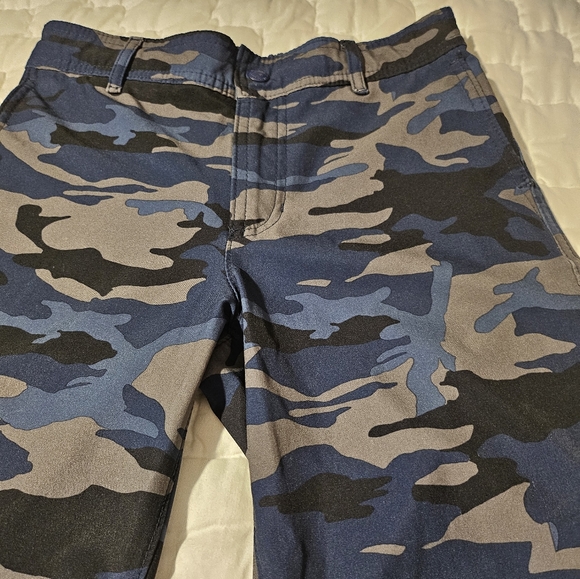 Abercrombie Kids Camo Board Shorts - Picture 2 of 15